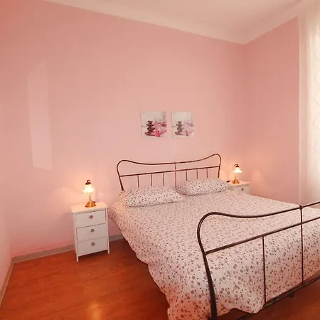 Maison Des Fleurs